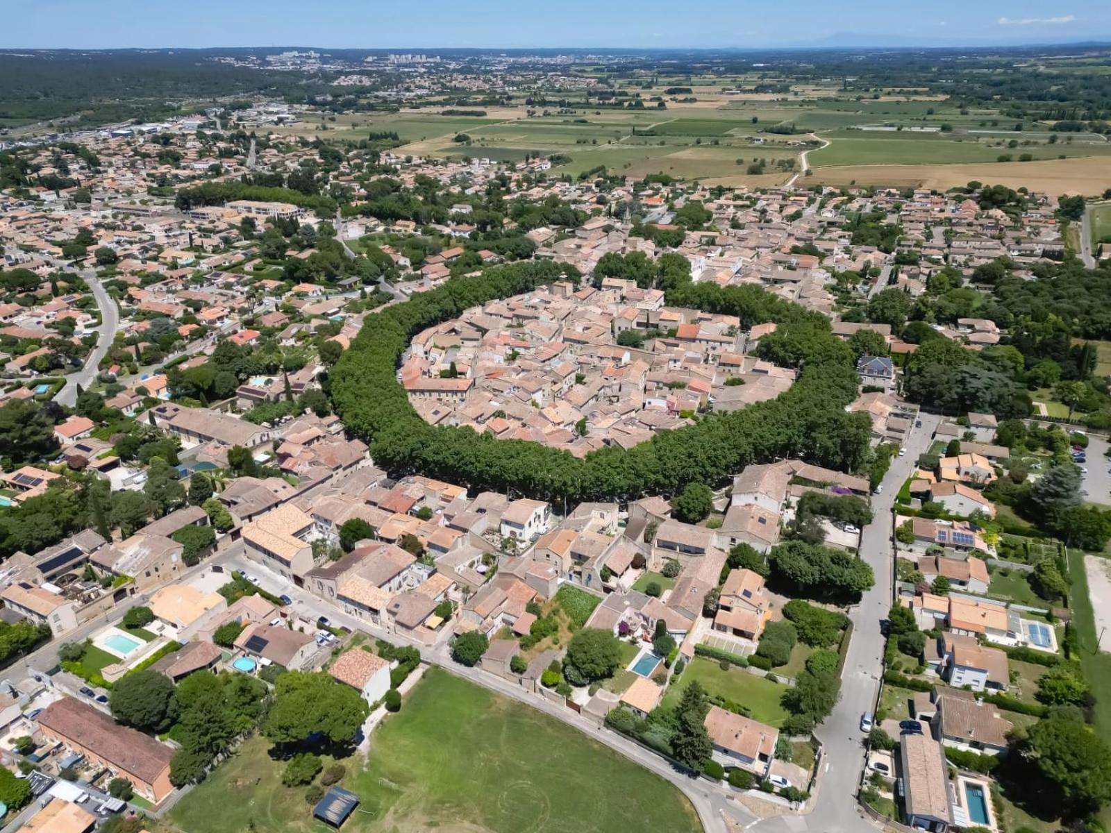 Appartement Plein Centre Bernis Extérieur photo