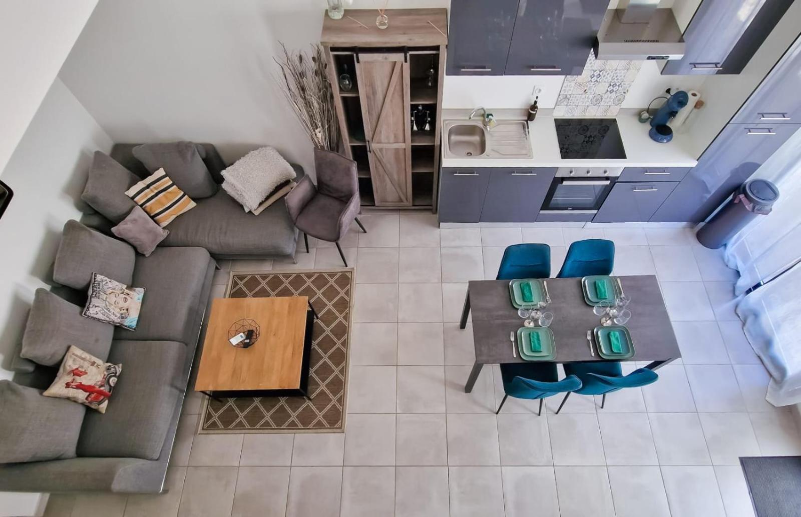 Appartement Plein Centre Bernis Extérieur photo